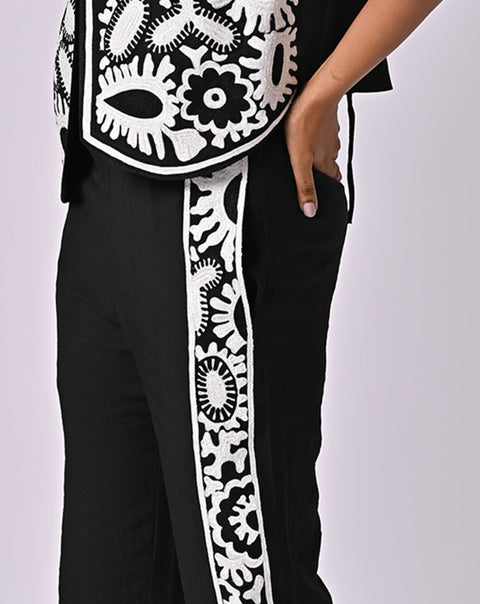 Remi Black Staright Pants